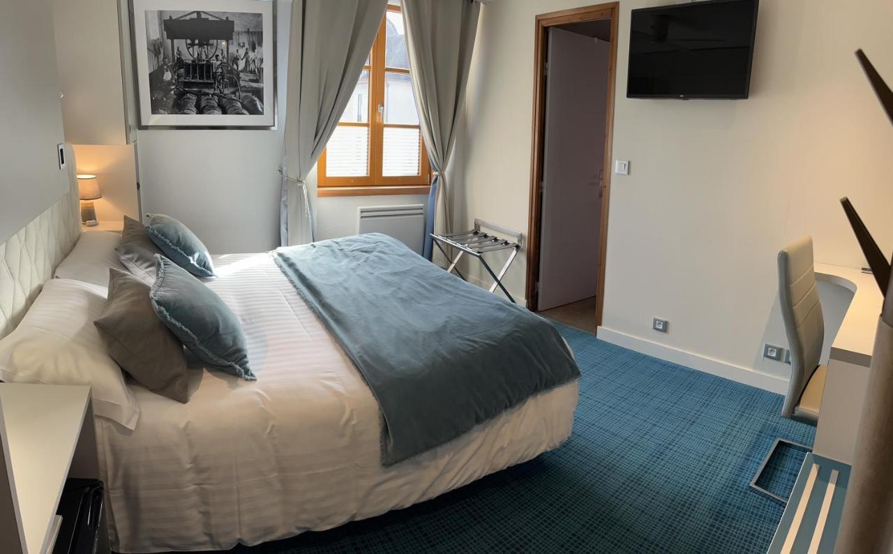 Logis Hotel Des Messageries أربويس المظهر الخارجي الصورة
