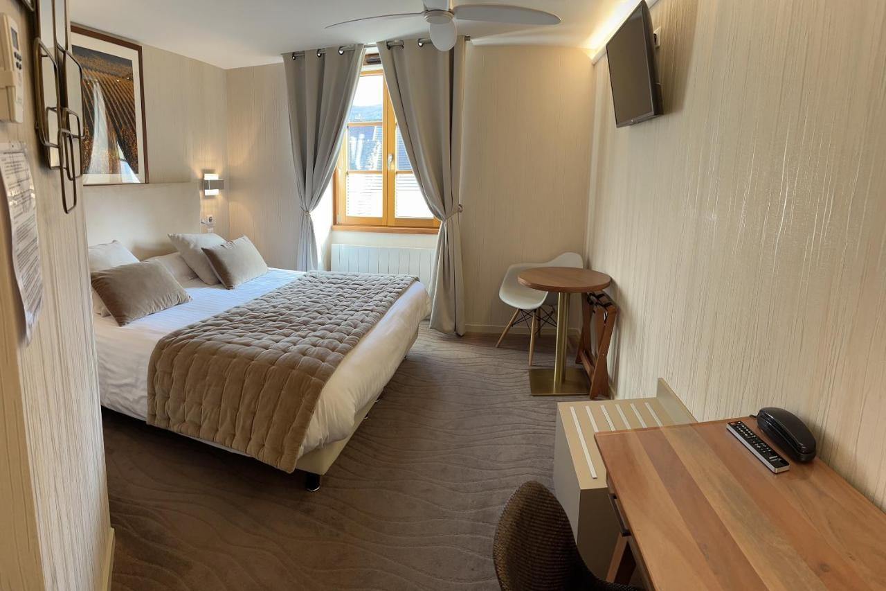 Logis Hotel Des Messageries أربويس المظهر الخارجي الصورة