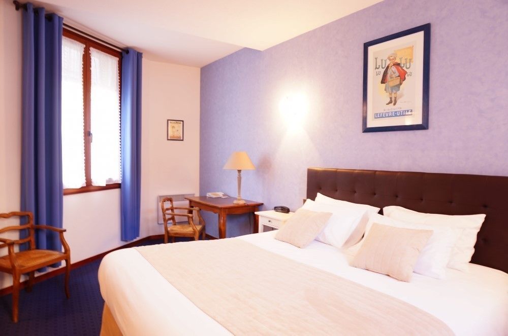 Logis Hotel Des Messageries أربويس المظهر الخارجي الصورة